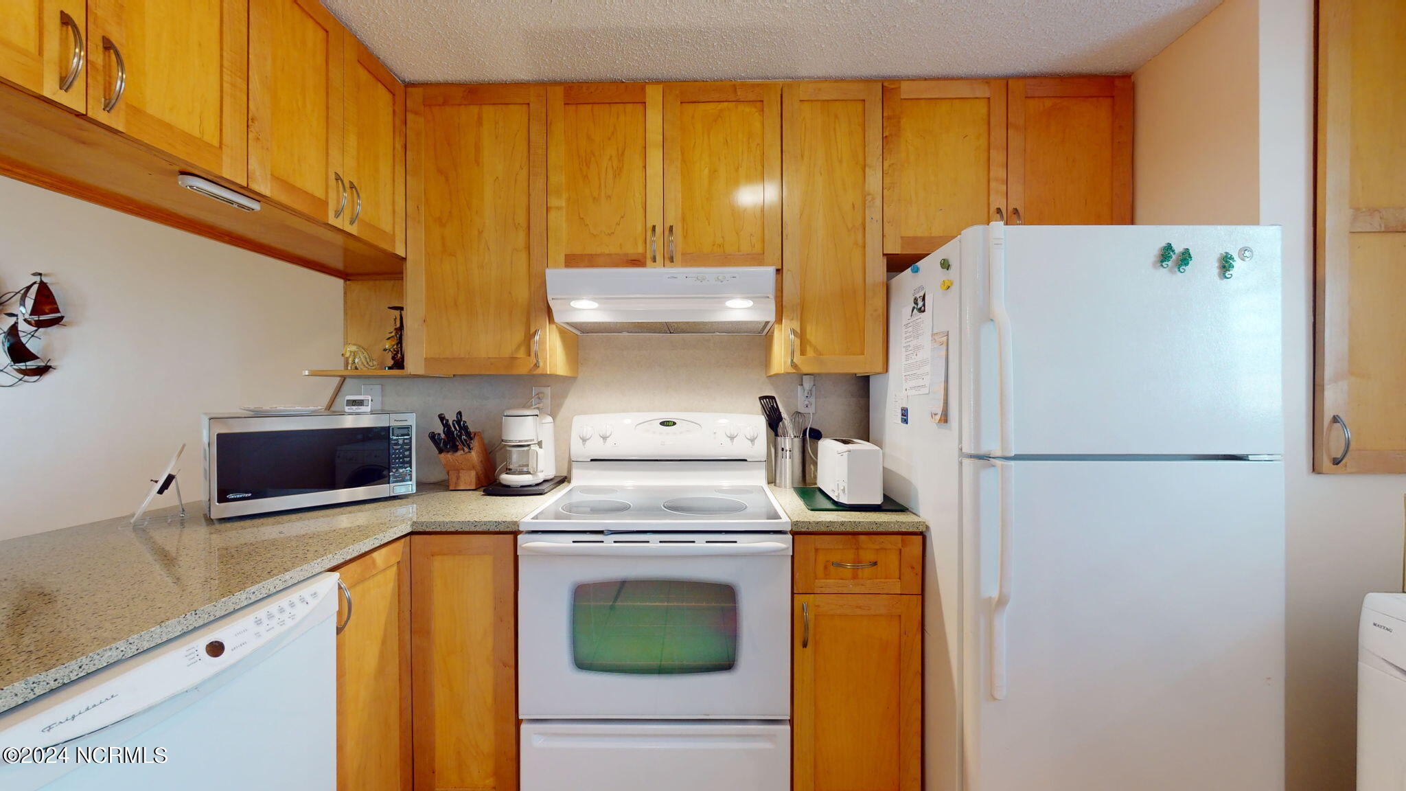 1505 Salter Path Road, Unit 428 Indian Beach, NC 28512 - Photo 19 of 48 20-web-or-mls-1505-Salter-Path-Rd-428-In