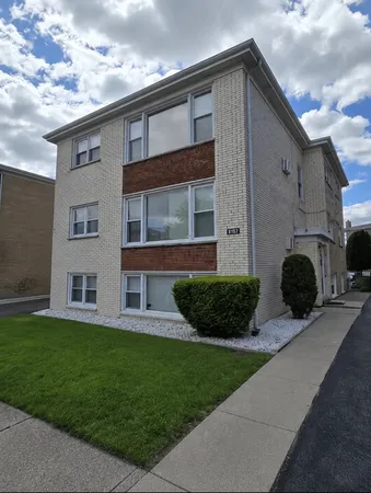 $1,925 | 8157 West Smith Lane, Unit B, River Grove, IL 60171