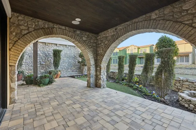$2,275,000 | 10 Comillas Drive, Westlake, TX 76262