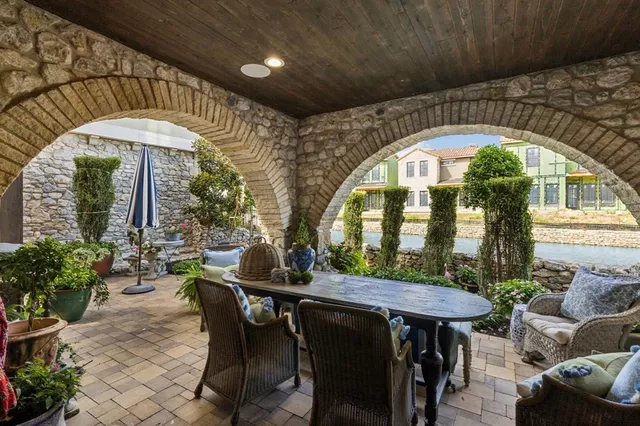 $2,275,000 | 10 Comillas Drive, Westlake, TX 76262