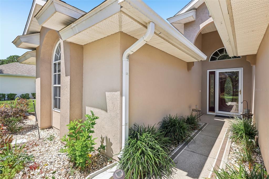 623 Juniper Way Tavares, FL 32778 - Photo 3 of 52