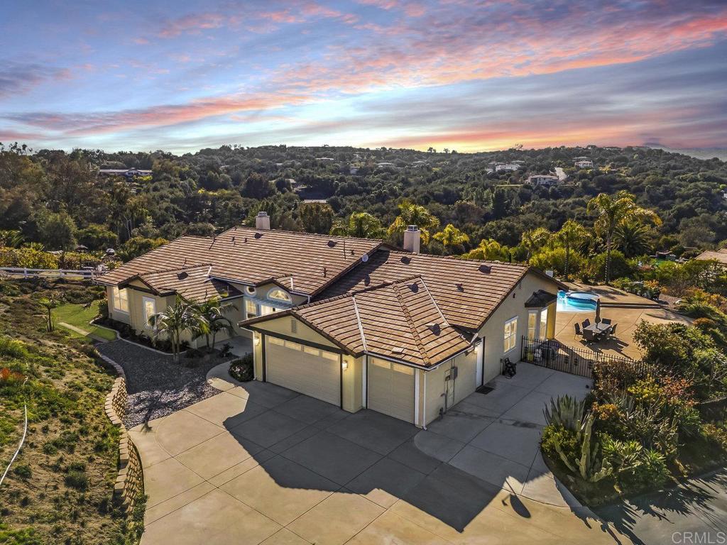 27051 Toyon Ridge Trail Valley Center, CA 92082 - Photo 3 of 61