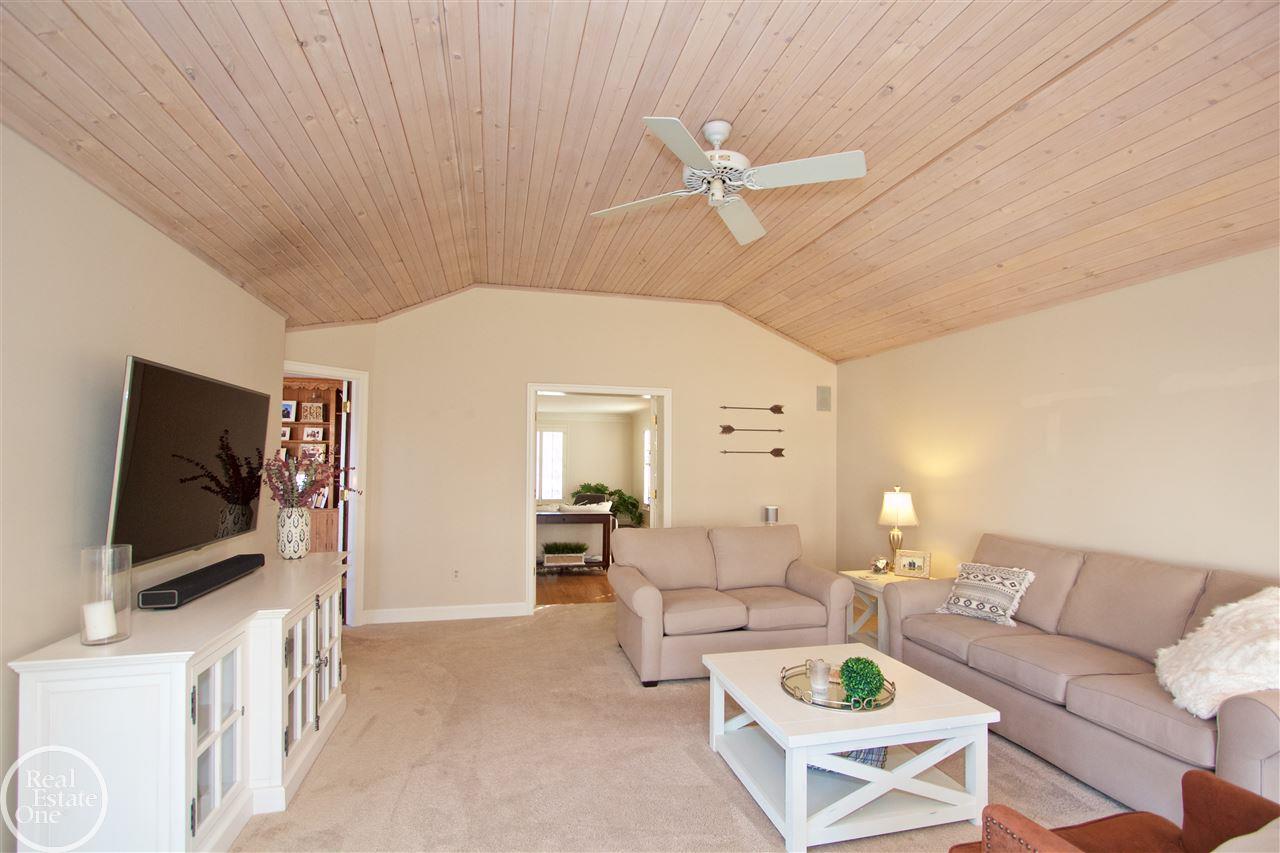 1147 Harvard Road Grosse Pointe Park, MI 48230 - Photo 3 of 48
