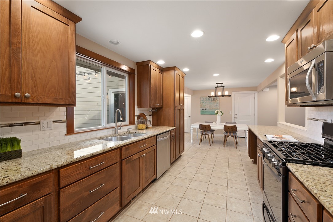 2228 Northeast 20th Street Renton, WA 98056 - Photo 11 of 37 Gallery Image 11