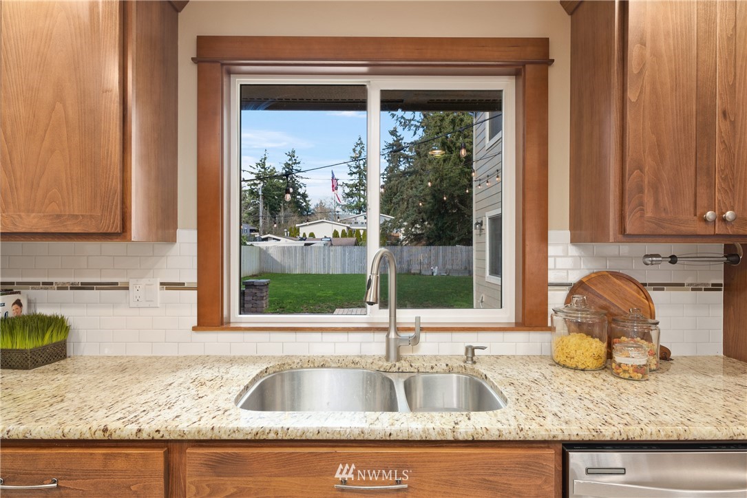 2228 Northeast 20th Street Renton, WA 98056 - Photo 10 of 37 Gallery Image 10