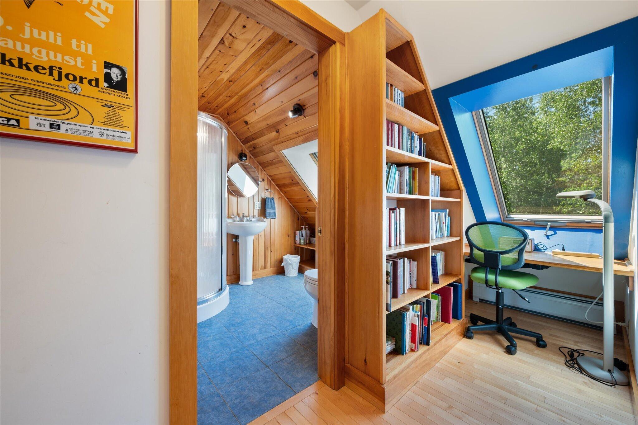 78 Youngs Mountain Road Bar Harbor, ME 04609 - Photo 105 of 113 Cottage - 2nd floor_desk area