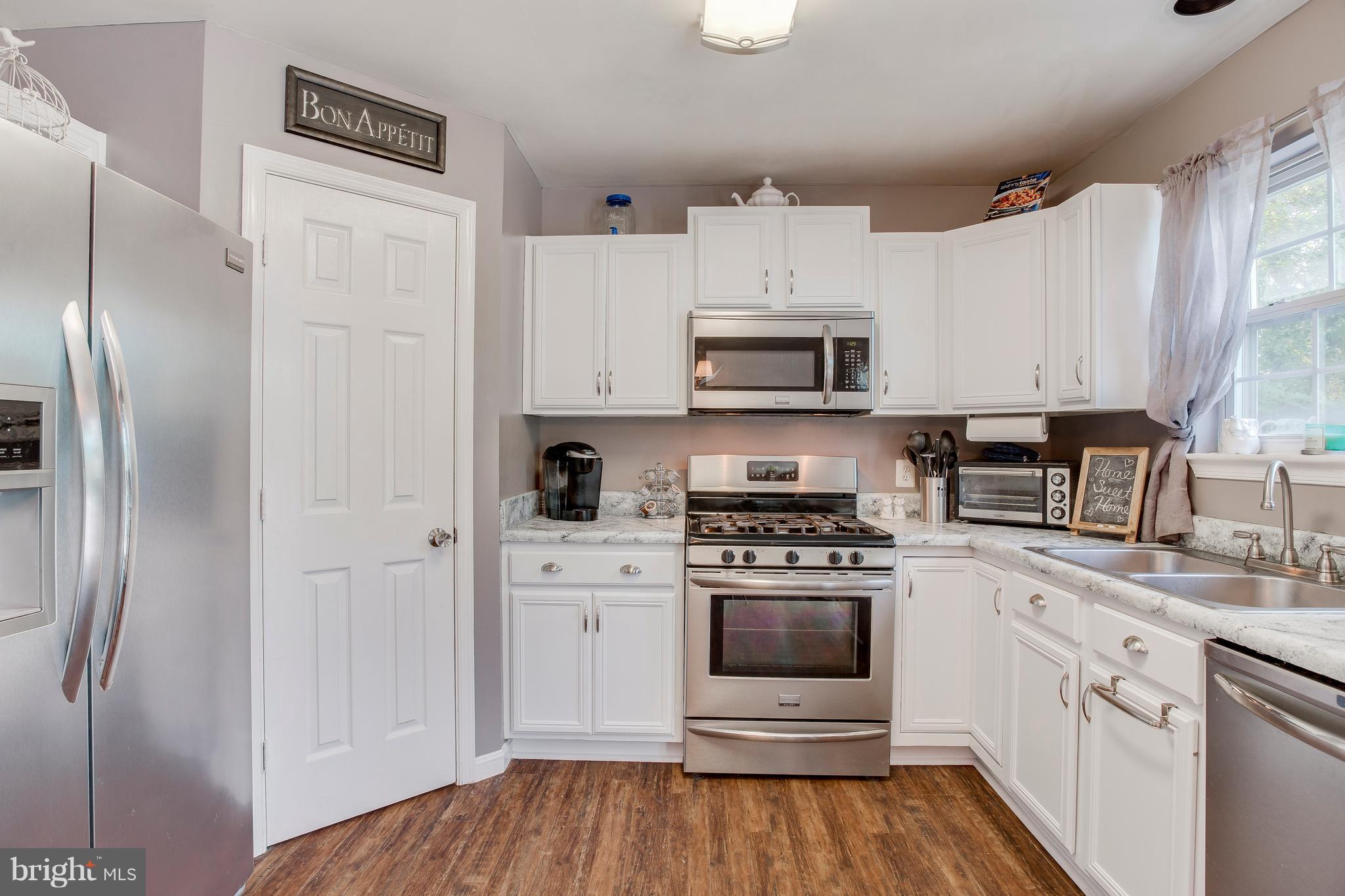 6500 Ridgeborne Drive Baltimore, MD 21237 - Photo 14 of 30 Kitchen