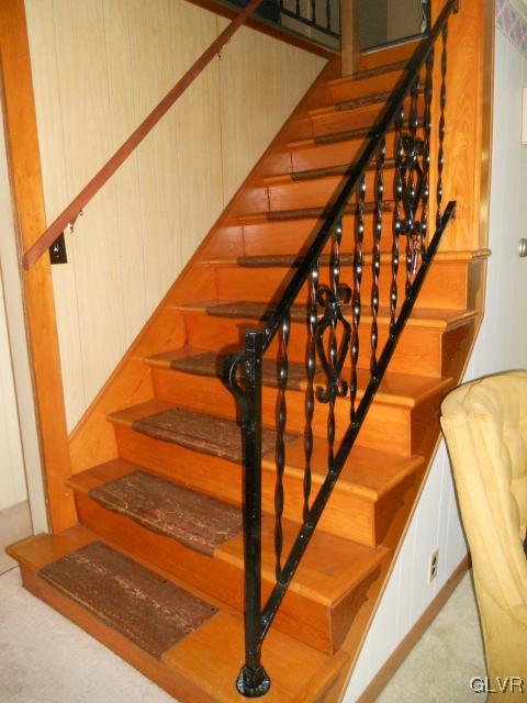 1095 State Park Road Wind Gap, PA 18091 - Photo 23 of 35