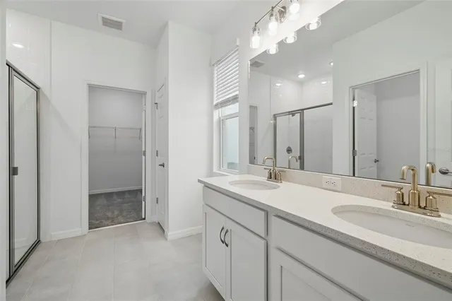 $399,990 | 27476 Black Kite Avenue, Howey-in-the-Hills, FL 34737