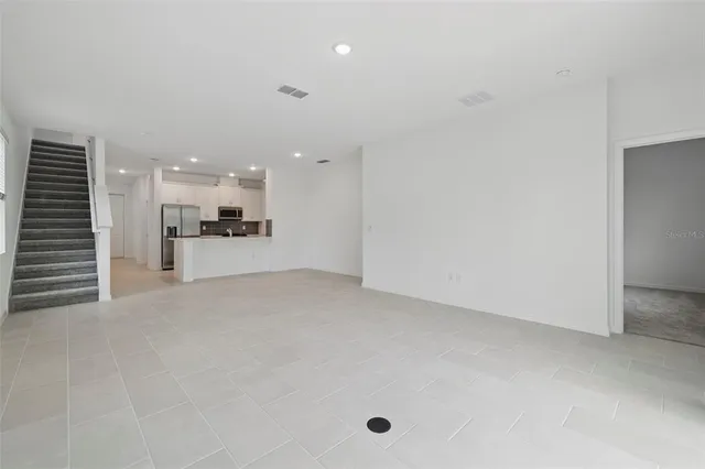 $399,990 | 27476 Black Kite Avenue, Howey-in-the-Hills, FL 34737