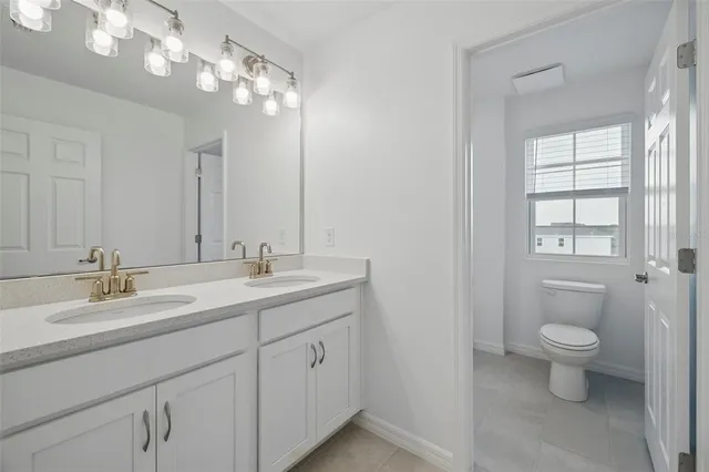 $399,990 | 27476 Black Kite Avenue, Howey-in-the-Hills, FL 34737