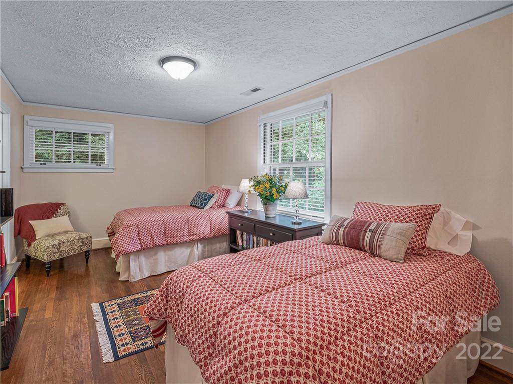 8 Busbee Road Biltmore Forest, NC 28803 - Photo 30 of 35 Gallery Image 30