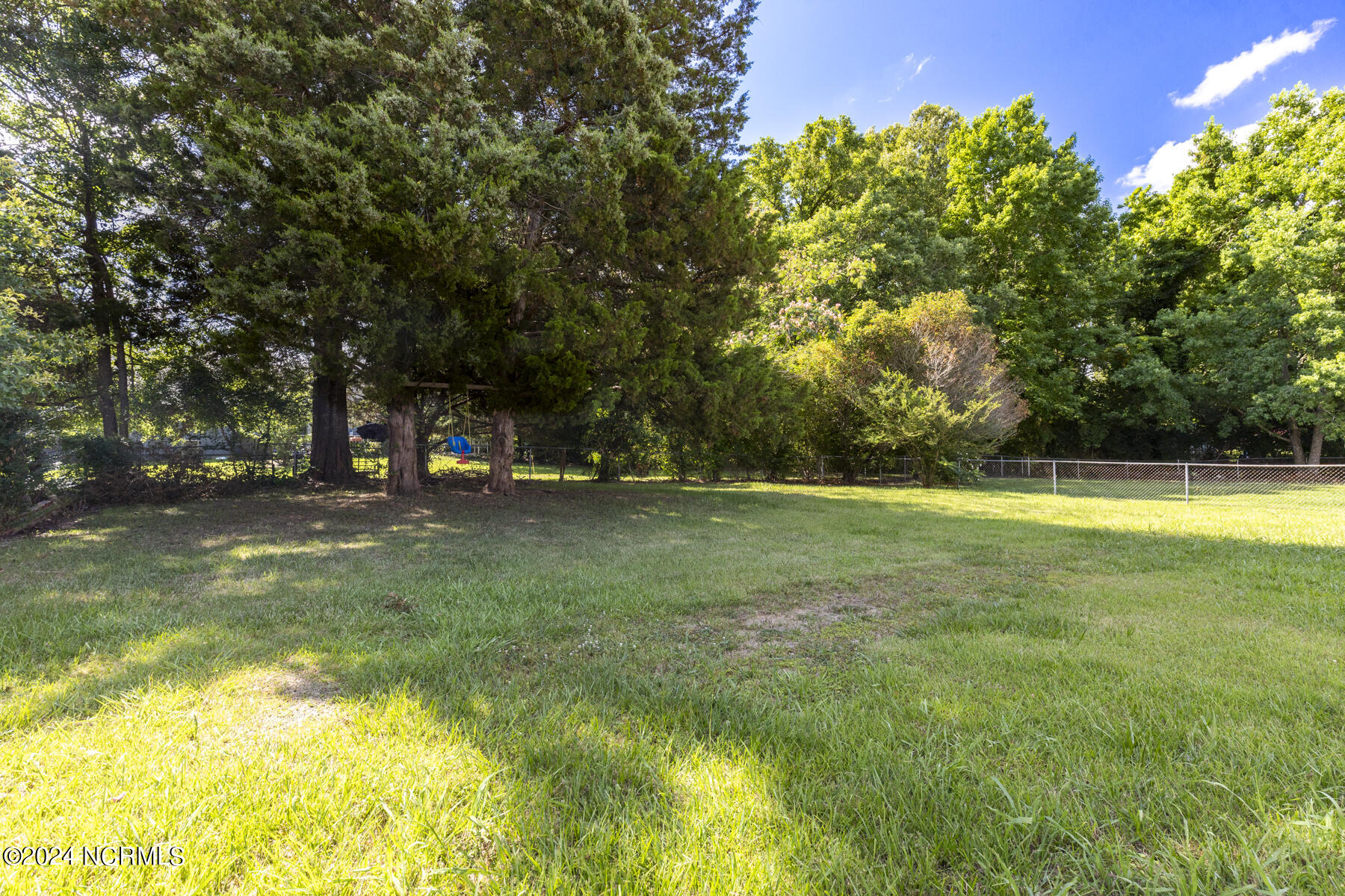 141 Balsam Road Jacksonville, NC 28546 - Photo 4 of 27 balsam-4