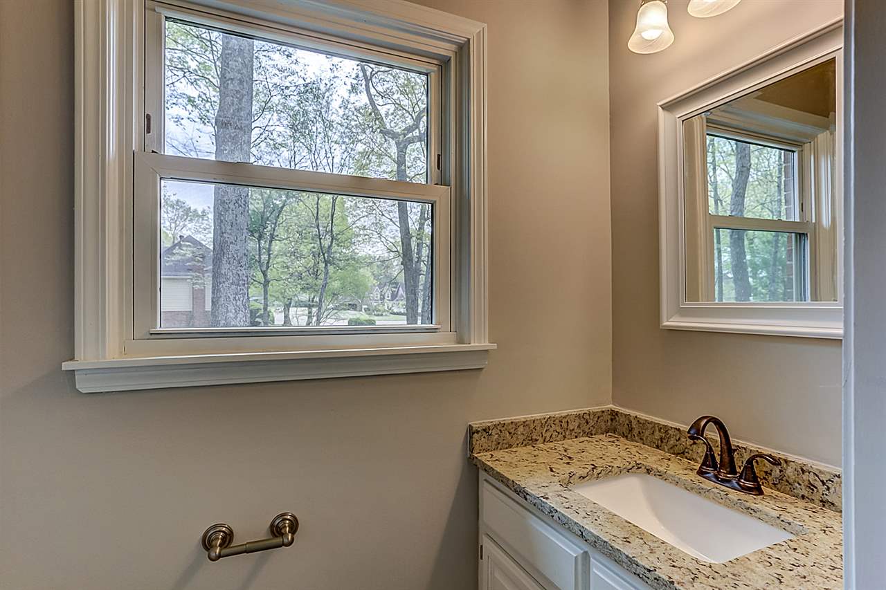 1161 Frank Road Collierville, TN 38017 - Photo 10 of 25 Gallery Image 10