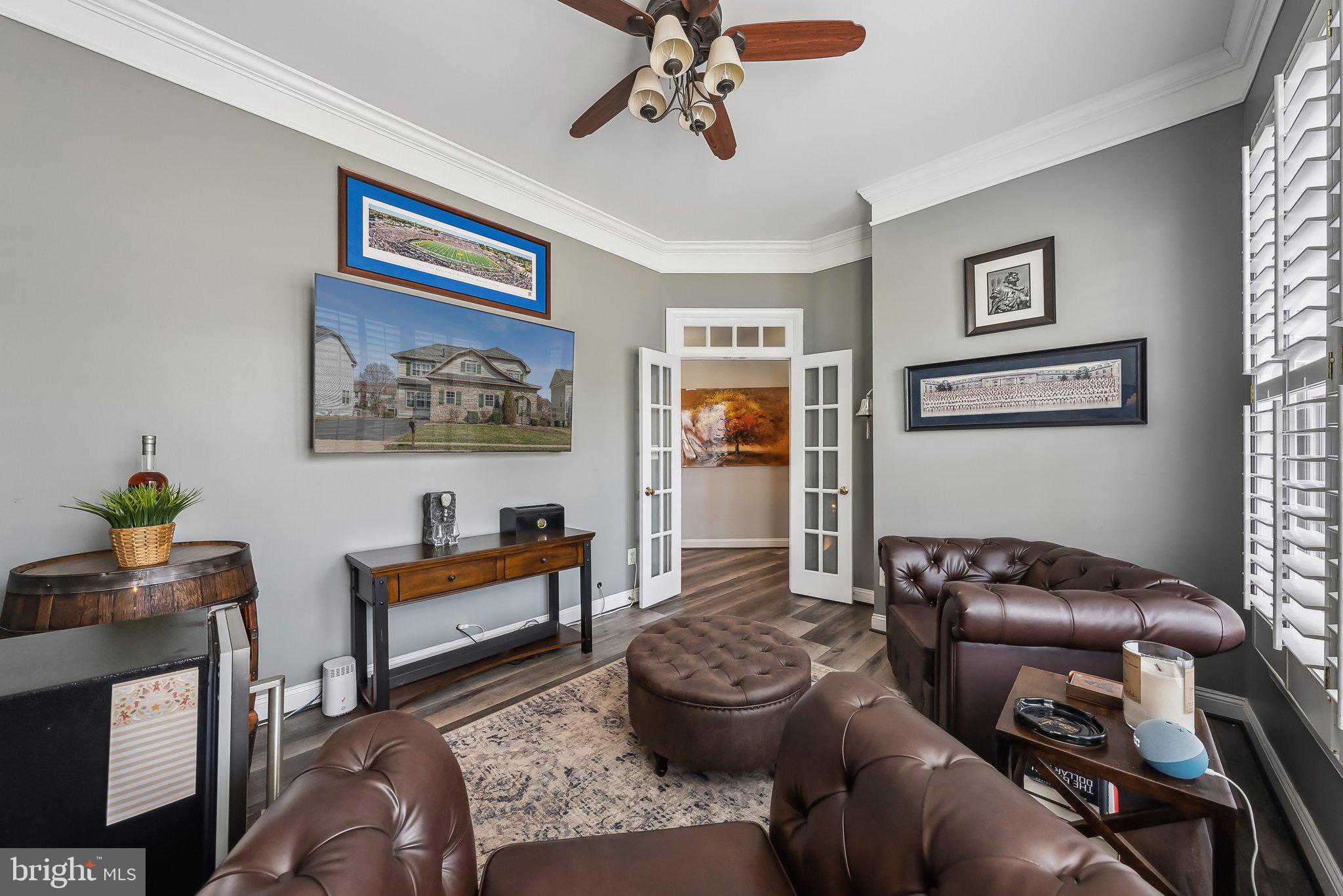 9061 Roaring Spring Loop Bristow, VA 20136 - Photo 18 of 55 a living room with furniture