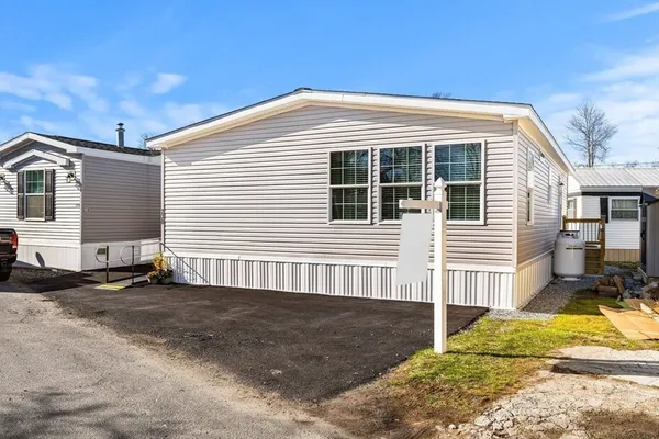 $384,800 | 200 North Street, Unit 23B, Danvers, MA 01923