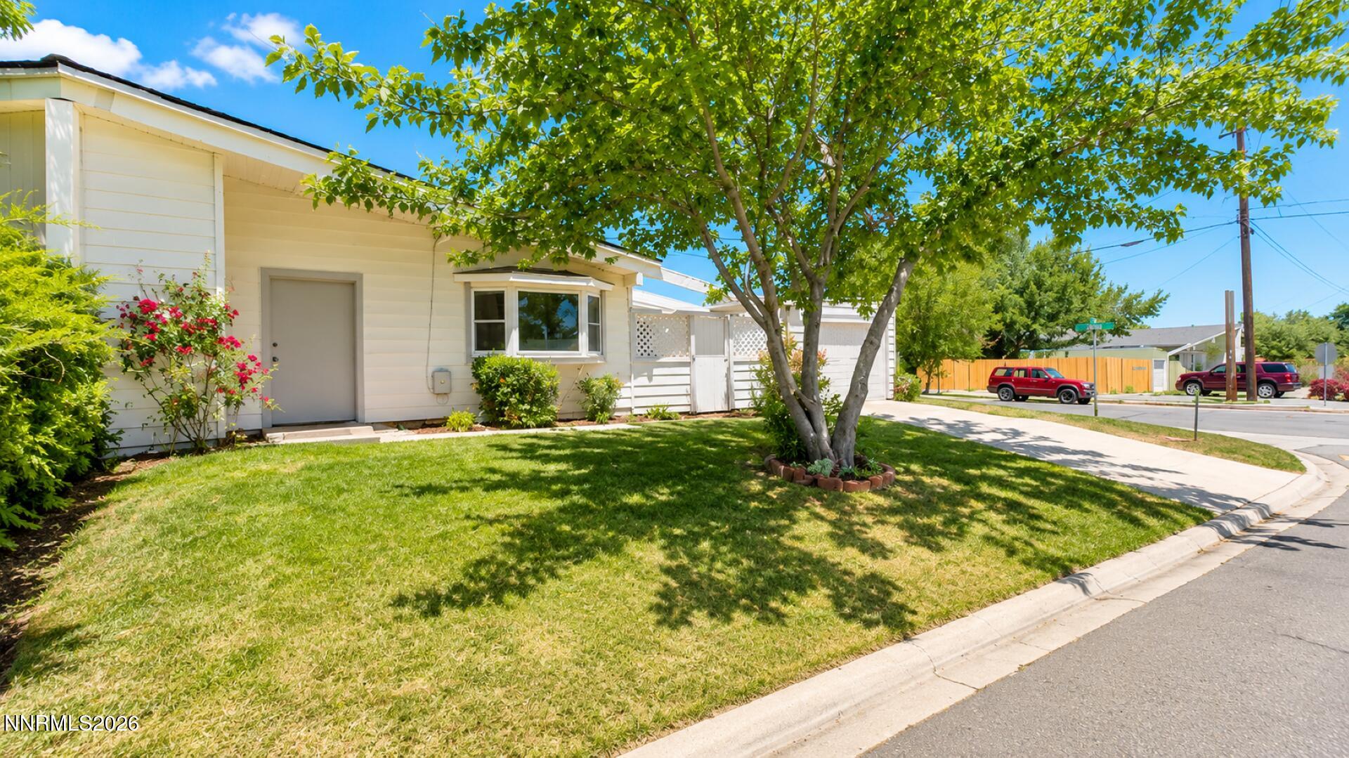 11383 Andes Street Reno, NV 89506 - Photo 1 of 23 003