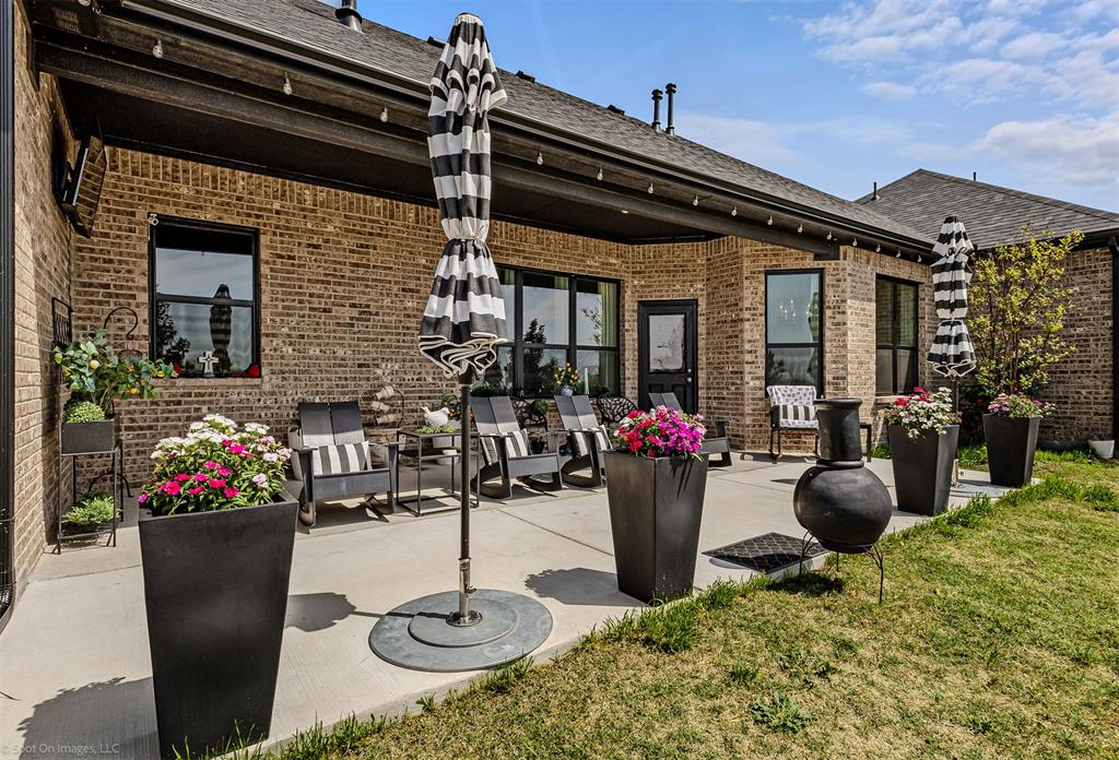 6513 Earley Way Forney, TX 75126 - Photo 32 of 36 a front view of a house with seating space