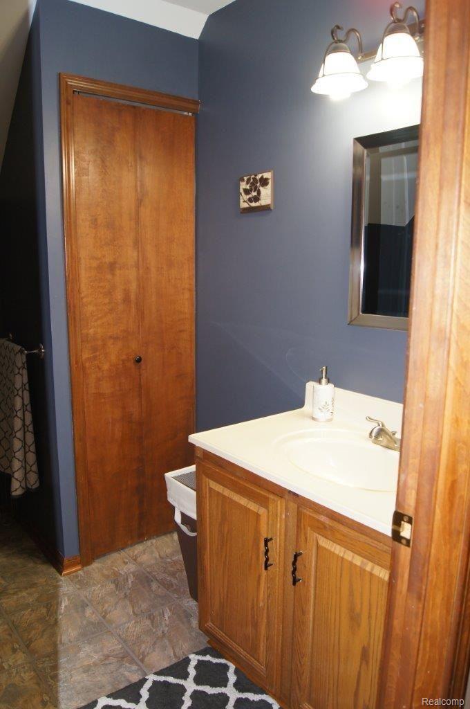 5277 Skelton Road Columbiaville, MI 48421 - Photo 23 of 41 DSC08699.jpg