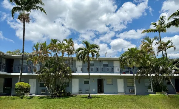 $1,500 | 519 Southwest 27th Avenue, Unit 207, Fort Lauderdale, FL 33312