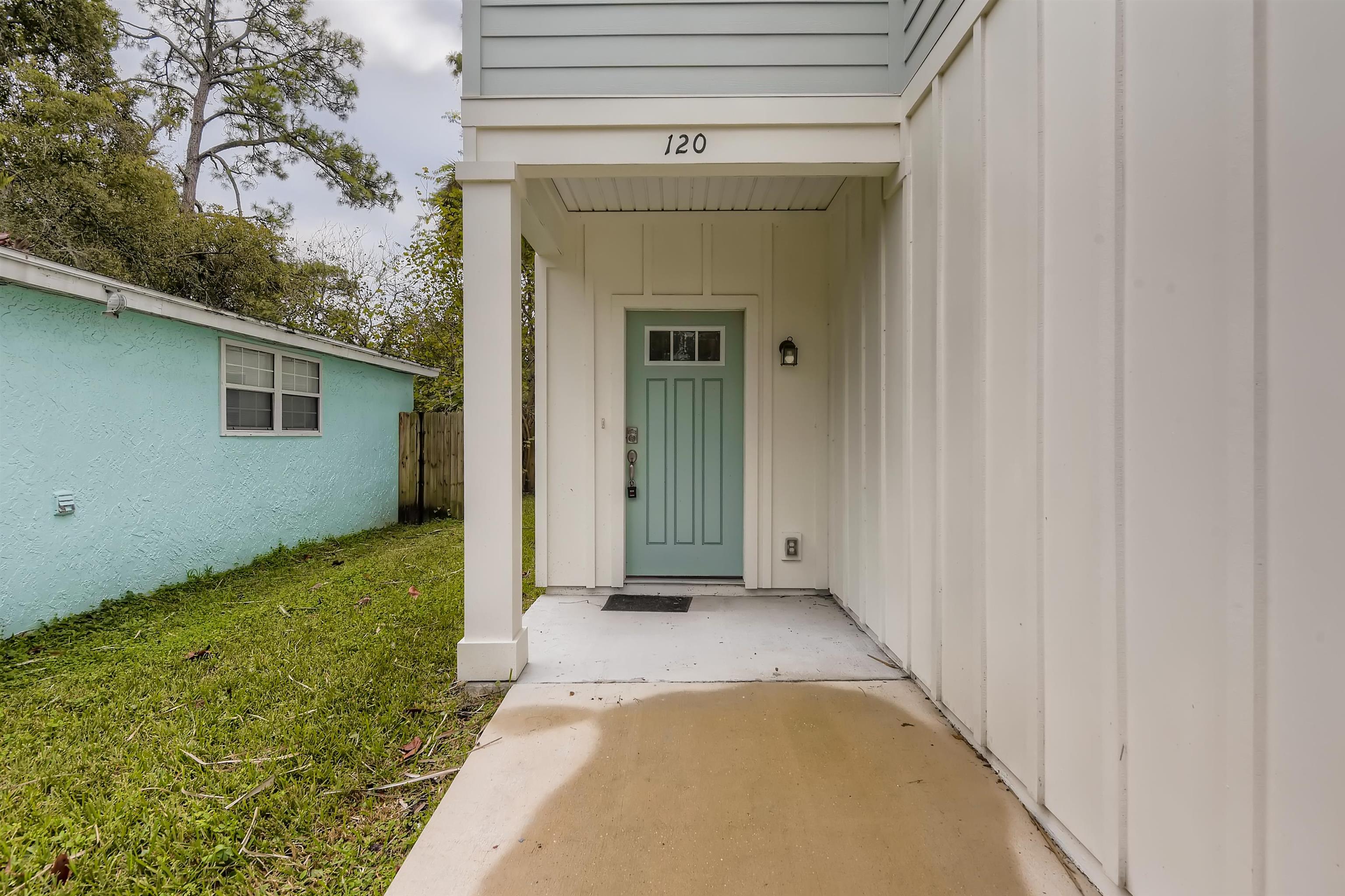 120 Jackson Road Atlantic Beach, FL 32233 - Photo 3 of 33 Gallery Image 3