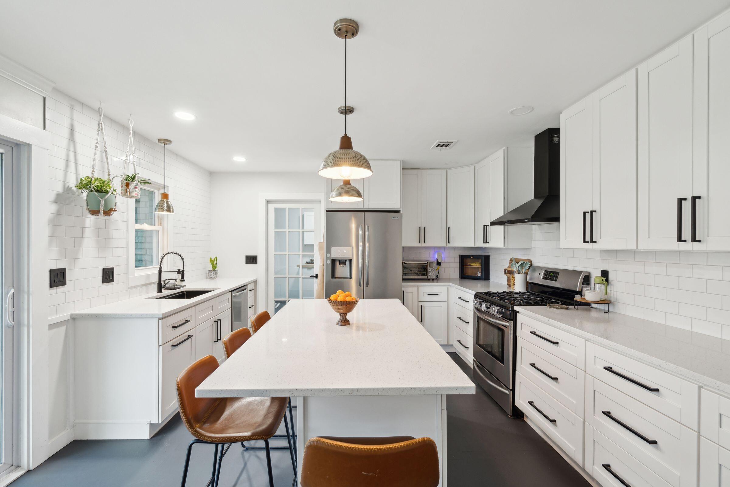 1446FtJohnsonRd-KeenEyeMarketing-016
