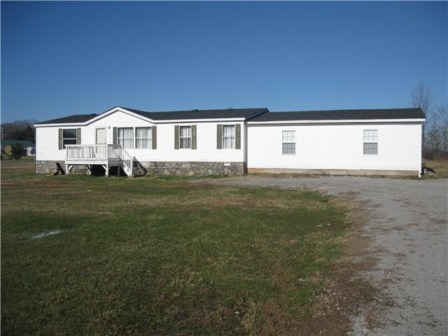2210 Pardee Road Lewisburg, TN 37091 - Photo 1 of 7 front of home from road
