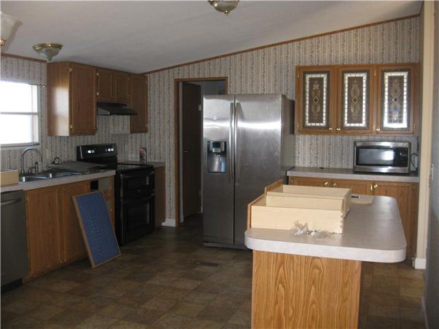 2210 Pardee Road Lewisburg, TN 37091 - Photo 3 of 7 kitchen