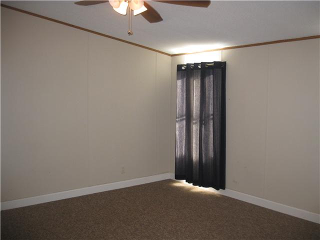2210 Pardee Road Lewisburg, TN 37091 - Photo 5 of 7 master bedroom