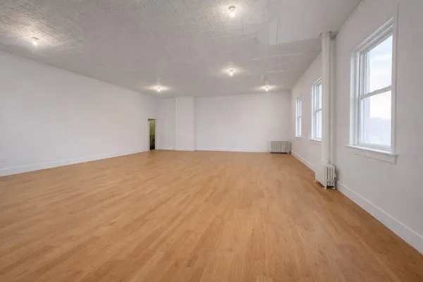 $1,300 | 128 Nanticoke Avenue, Unit 3, Endicott, NY 13760