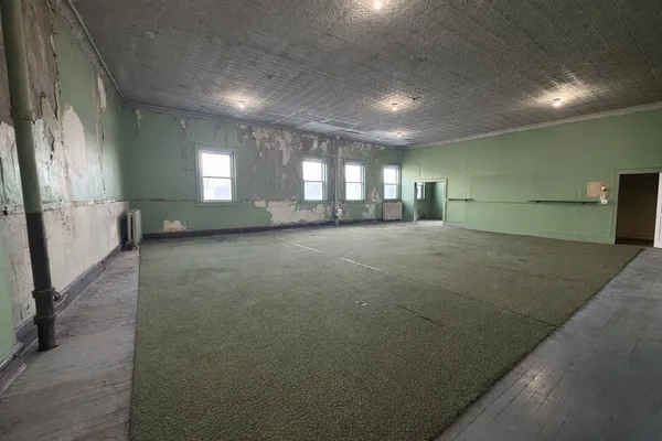 $1,300 | 128 Nanticoke Avenue, Unit 3, Endicott, NY 13760