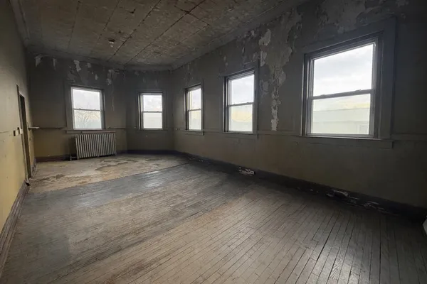 $1,300 | 128 Nanticoke Avenue, Unit 3, Endicott, NY 13760