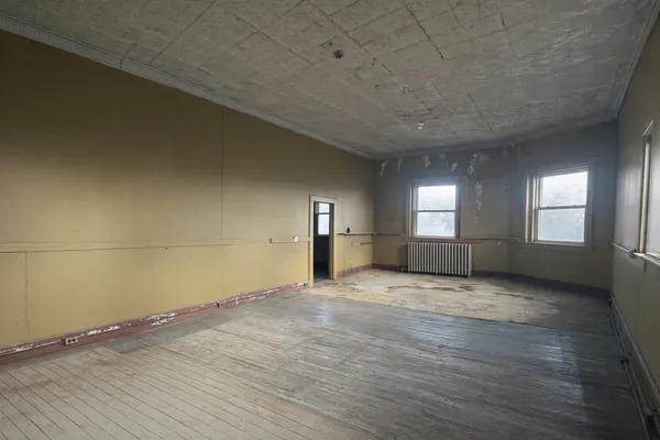 $1,300 | 128 Nanticoke Avenue, Unit 3, Endicott, NY 13760