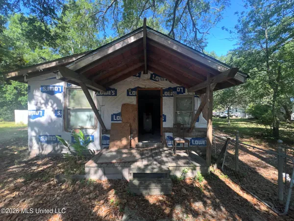 $35,000 | 8317 Barron Road, Moss Point, MS 39562