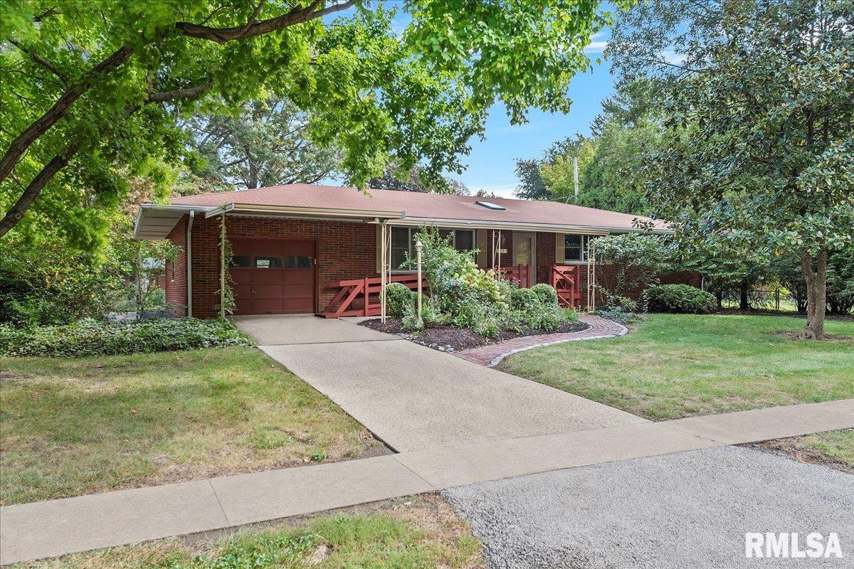 13 Sherry Lane Rochester, IL 62563 - Photo 2 of 43