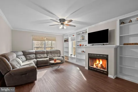 $685,000 | 151 Autumn Court, Huntingtown, MD 20639