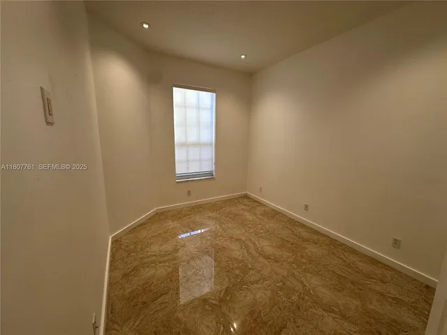 $5,500 | 4400 Seneca Avenue, Weston, FL 33332