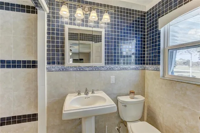 $3,000 | 711 Whitfield Avenue, Sarasota, FL 34243