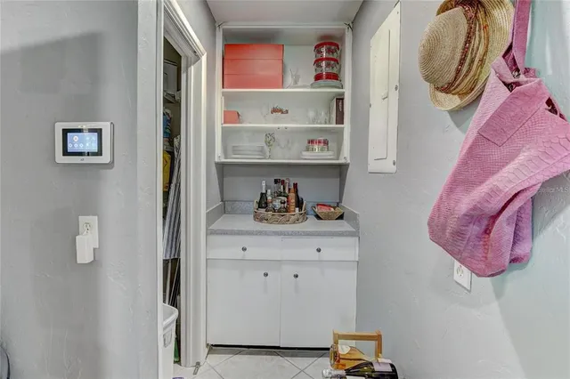 $3,000 | 711 Whitfield Avenue, Sarasota, FL 34243