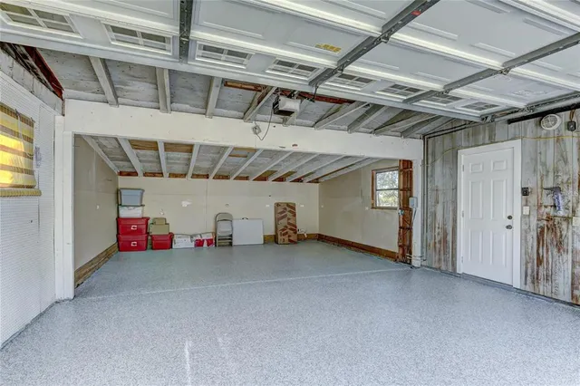 $3,000 | 711 Whitfield Avenue, Sarasota, FL 34243