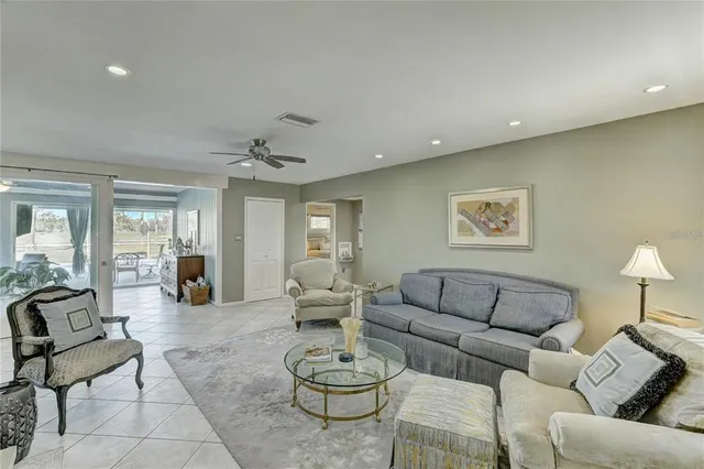 $3,000 | 711 Whitfield Avenue, Sarasota, FL 34243