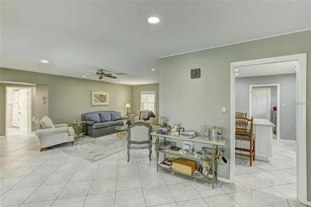 $3,000 | 711 Whitfield Avenue, Sarasota, FL 34243