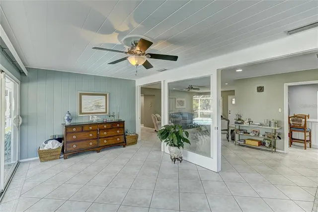 $3,000 | 711 Whitfield Avenue, Sarasota, FL 34243