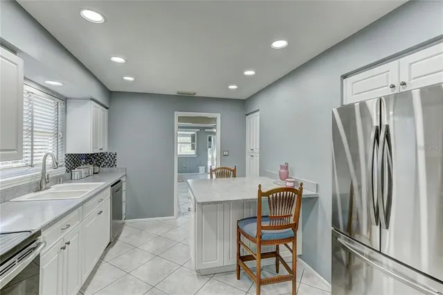 $3,000 | 711 Whitfield Avenue, Sarasota, FL 34243