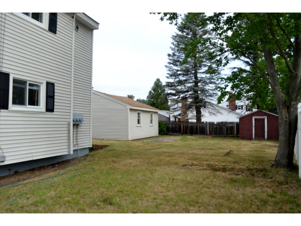 219 Fieldcrest Road Manchester, NH 03102 - Photo 3 of 27