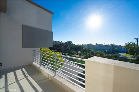 $2,400,000 | 514 Ardmore Avenue, Hermosa Beach, CA 90254