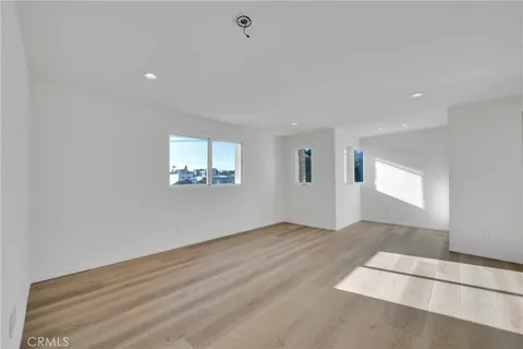 $2,400,000 | 514 Ardmore Avenue, Hermosa Beach, CA 90254