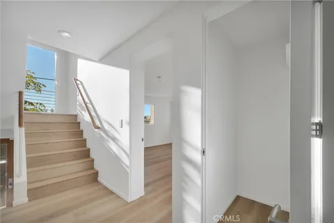 $2,400,000 | 514 Ardmore Avenue, Hermosa Beach, CA 90254