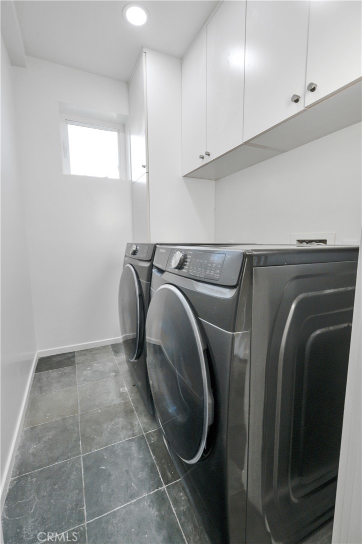 514 Ardmore Avenue Hermosa Beach, CA 90254 - Photo 39 of 54 a utility room with dryer and washer