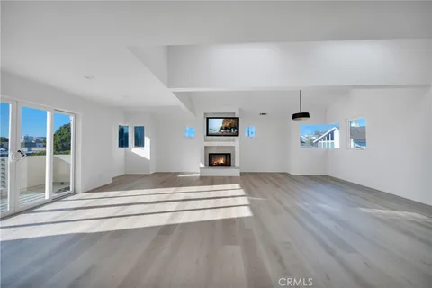 $2,400,000 | 514 Ardmore Avenue, Hermosa Beach, CA 90254